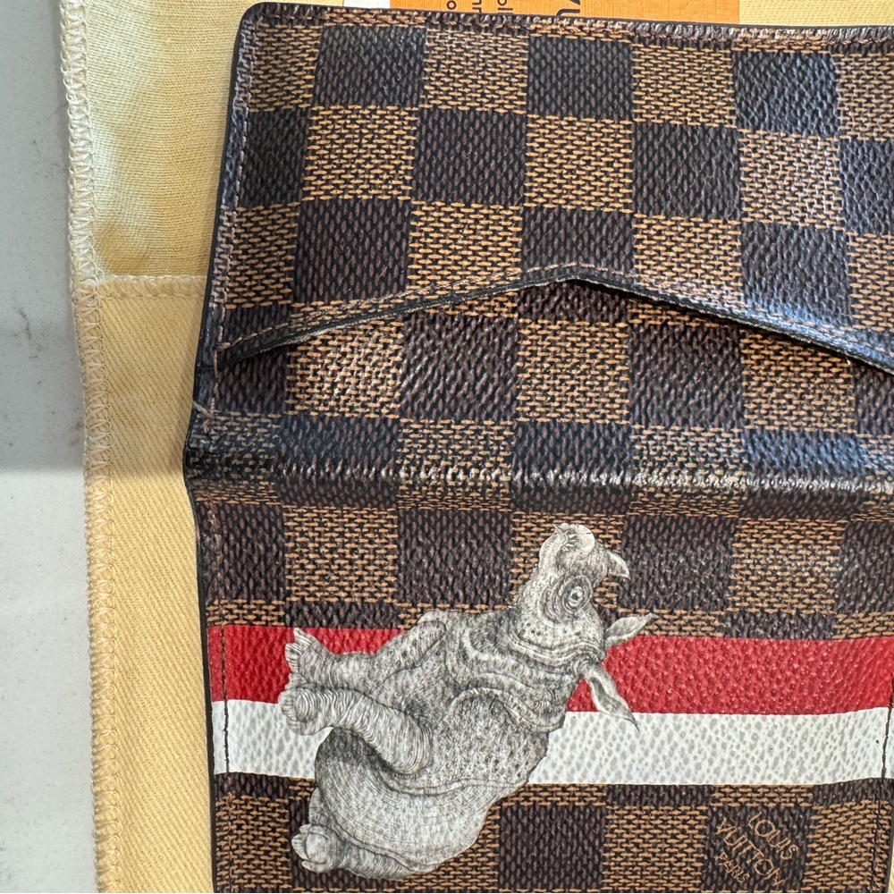 Chapman Brothers x Louis Vuitton Rhino brown Damier logo pocket organizer - Picture 10 of 10